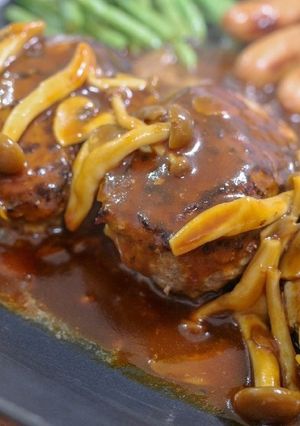 肉汁たっぷり✽デミグラスハンバーグ-レシピのメイン写真