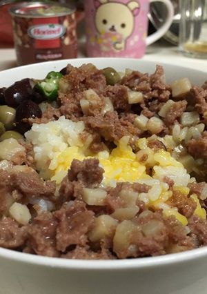 レンジで簡単コンビーフハッシュおくら丼-レシピのメイン写真