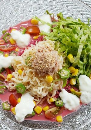 夏を楽しめ！ハッピーピンク冷やしラーメン-レシピのメイン写真