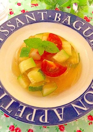キラキラ☆宝石みたいな夏野菜のゼリー寄せ-レシピのメイン写真