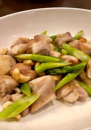 鶏肉とアスパラ、ナッツの塩レモン炒め-レシピのメイン写真
