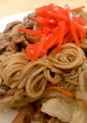 激安特売品を絶品に!もちもち焼きそば-レシピのメイン写真