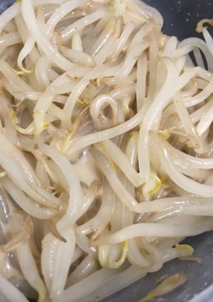 5分以内に完成☆もやしのゴマつゆあえ-レシピのメイン写真