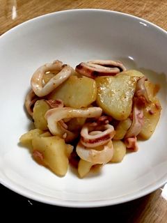 イカとじゃがいもの塩辛バター炒め-レシピのメイン写真