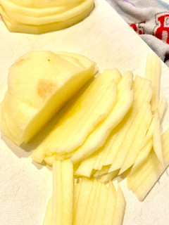一番簡単で綺麗なりんごの千切り-レシピのメイン写真