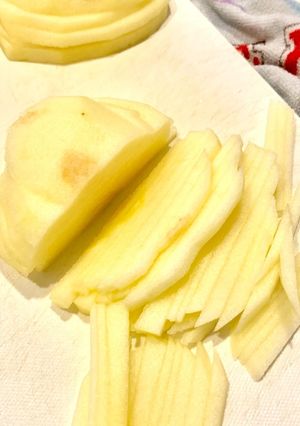 一番簡単で綺麗なりんごの千切り-レシピのメイン写真