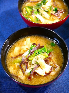 簡単!ほうれん草ときくらげのお味噌汁-レシピのメイン写真
