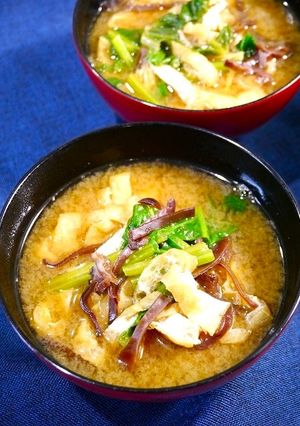 簡単!ほうれん草ときくらげのお味噌汁-レシピのメイン写真