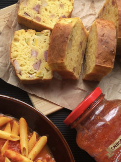 ズッキーニとベーコンのケークサレ-レシピのメイン写真