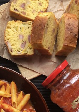 ズッキーニとベーコンのケークサレ-レシピのメイン写真