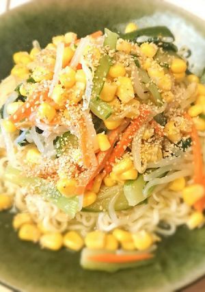 たっぷりナムルのせモッチリ冷やしラーメン-レシピのメイン写真