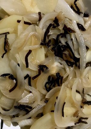 ジャガイモと玉ねぎの塩昆布和え-レシピのメイン写真