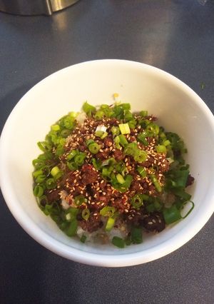 韓国風牛ひき肉丼-レシピのメイン写真