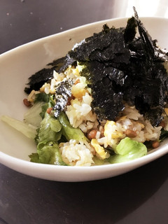 包丁不要!納豆レタス炒飯 韓国海苔乗せ-レシピのメイン写真