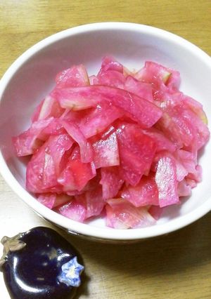 すいか皮のお漬物♪赤梅酢-レシピのメイン写真