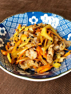 面取りしたじゃが芋と人参・豚肉の金平-レシピのメイン写真