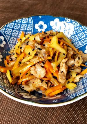 面取りしたじゃが芋と人参・豚肉の金平-レシピのメイン写真