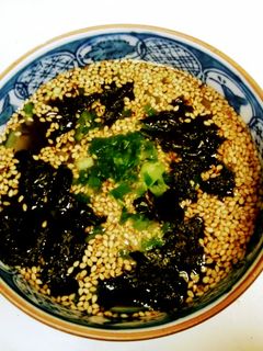 コンビニのオニギリdeお茶漬け-レシピのメイン写真