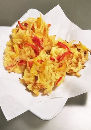 色鮮やか！パプリカと玉葱のかき揚げ-レシピのメイン写真