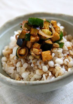夏野菜としょうゆの混ぜご飯-レシピのメイン写真