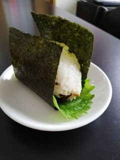 昆布おにぎり△大葉まくだけ!-レシピのメイン写真