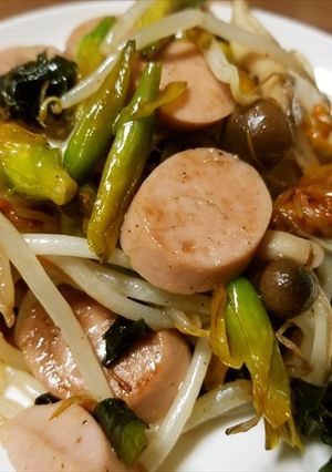 カンゾウの蕾と野菜等の油炒め（＾＾）-レシピのメイン写真