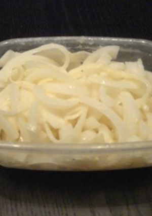 簡単♪新玉ねぎのヨーグルト味噌漬け-レシピのメイン写真