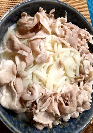 ココナッツミルクつゆで豚しゃぶうどん-レシピのメイン写真