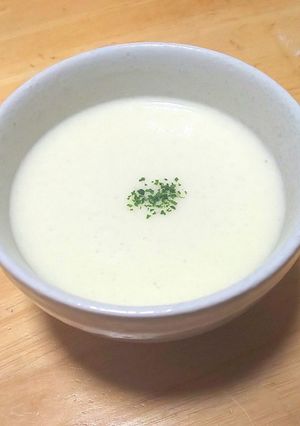 暖かくても冷たくても美味しいビシソワーズ-レシピのメイン写真