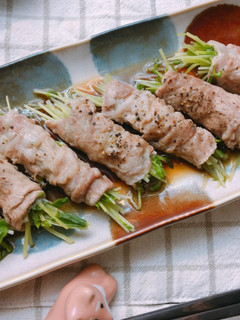 レンチンで簡単★豚肉の豆苗巻き-レシピのメイン写真