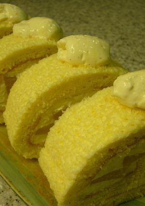 ふんわりロールケーキ-レシピのメイン写真