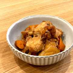รูปของ 圧力鍋で鶏手羽元の甘辛煮