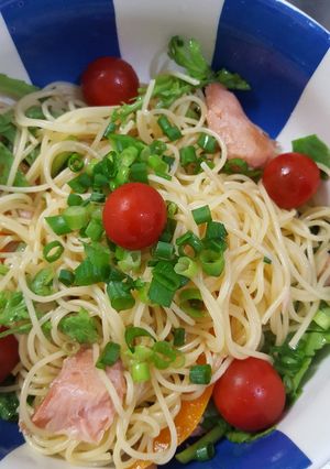 サッパリ！焼き鮭と夏野菜の冷製パスタ-レシピのメイン写真