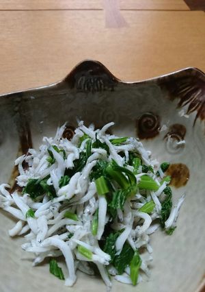 調理時間5分！簡単セロリの葉しらす和え-レシピのメイン写真