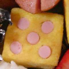 รูปของ キャラ弁おかず☆玉子焼き“オモッチャマ”