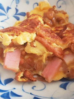 ベーコン入り納豆オムレツ-レシピのメイン写真