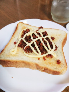 簡単☆鶏そぼろマヨトースト-レシピのメイン写真
