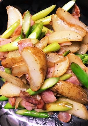 アスパラとベーコンの塩バター炒め-レシピのメイン写真