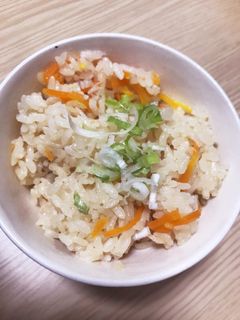 ツナとにんじんの炊き込みご飯-レシピのメイン写真