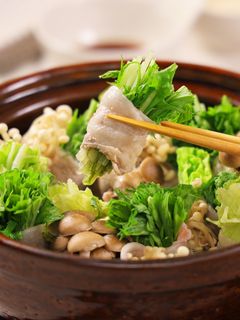 薄切り肉で!野菜たっぷり♪くるくる鍋-レシピのメイン写真