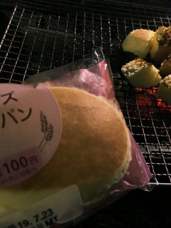 BBQのデザートに!焼きチーズ蒸しパン-レシピのメイン写真
