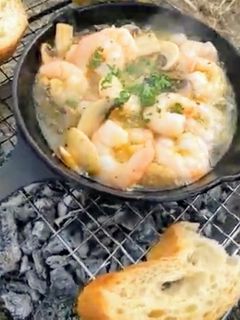 キャンプ飯シリーズ★エビのアヒージョ-レシピのメイン写真