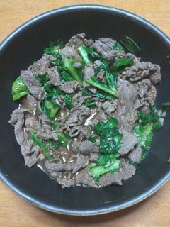 簡単!絶品!レタスと牛肉の炒め物♪-レシピのメイン写真