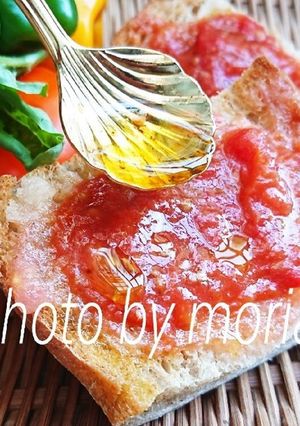 トーストにオリーブオイル&トマト❤️-レシピのメイン写真
