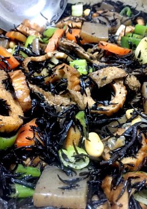 色鮮やかなひじき煮物　具沢山大量作り置き-レシピのメイン写真
