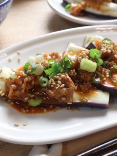 レンジで簡単!蒸し茄子の韓国風豚味噌のせ-レシピのメイン写真