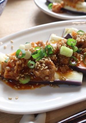 レンジで簡単！蒸し茄子の韓国風豚味噌のせ-レシピのメイン写真