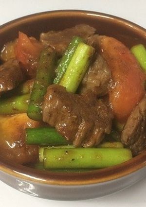 完熟トマトと牛肉のオリーブオイル炒め-レシピのメイン写真