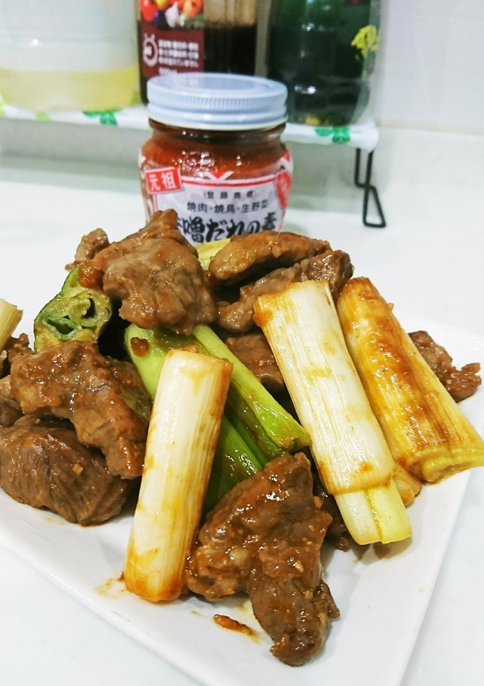 簡単＊豚肉かしらと長ネギの辛味噌炒め＊-レシピのメイン写真