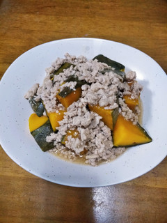 梨湖の簡単!鶏そぼろかぼちゃ-レシピのメイン写真
